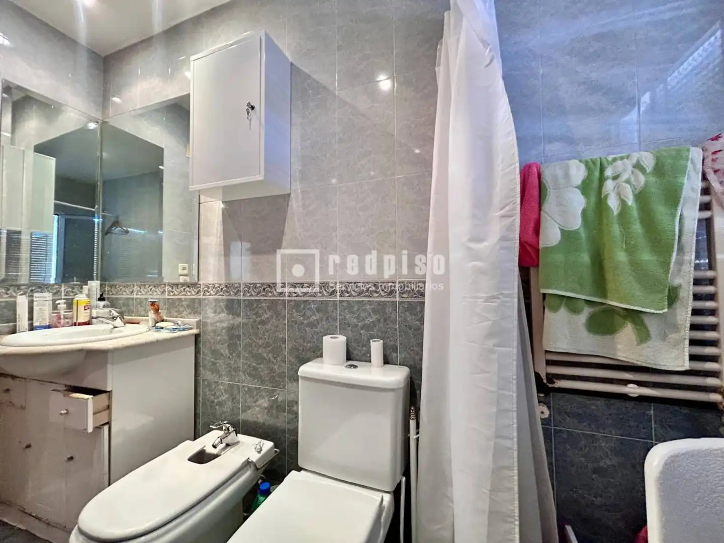 Bathroom of Flat for sale in Madrid