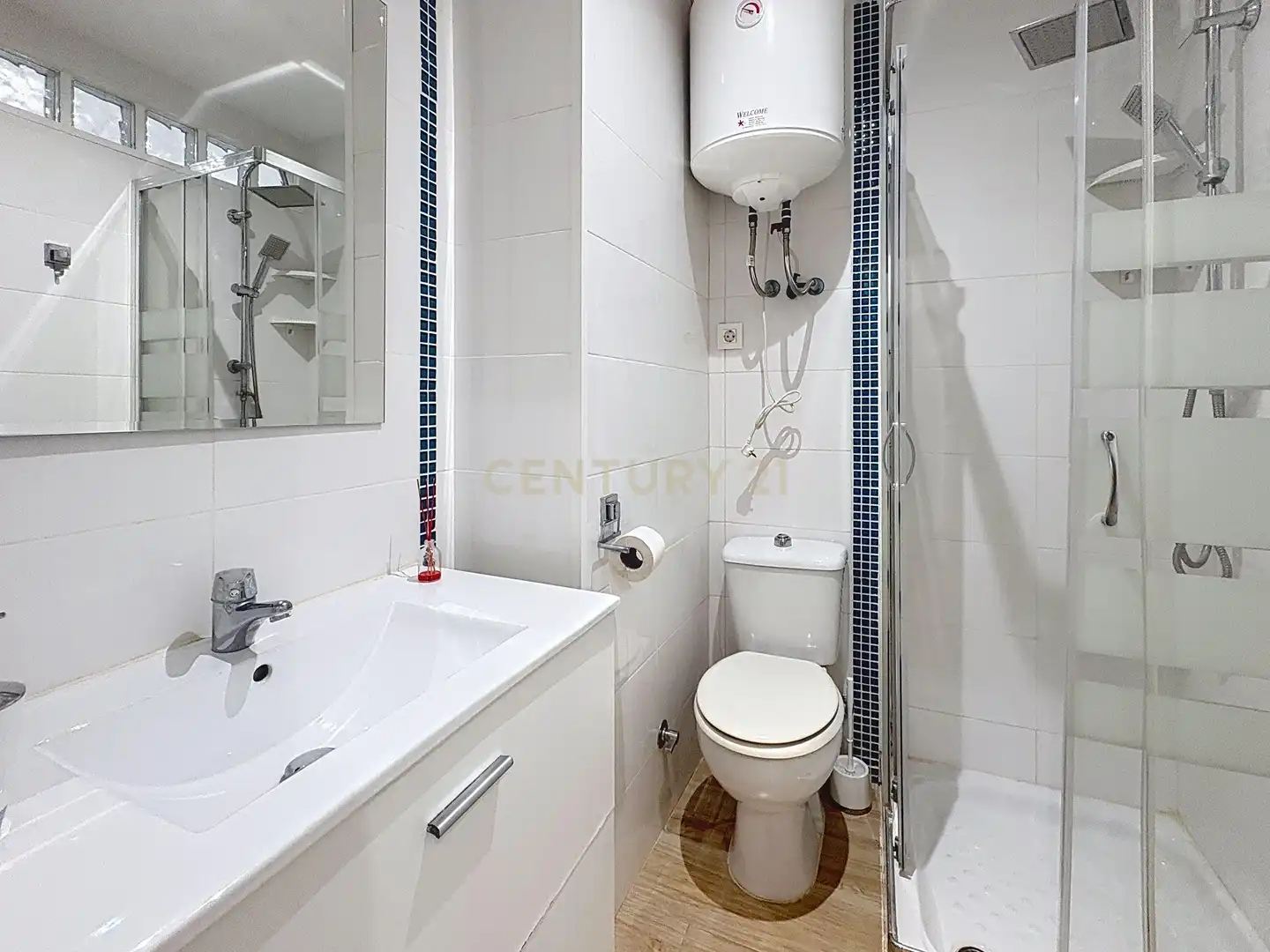 Bathroom of Study for rent in Centro
