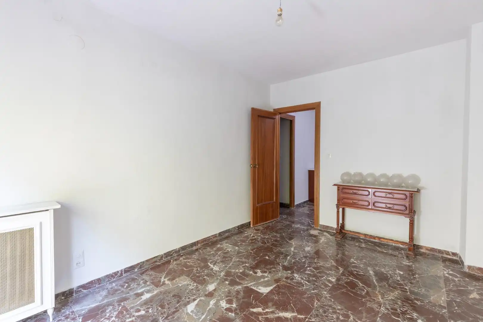 Wohnung zum Verkauf in Granada mit Heizung, Terrasse und Balkon