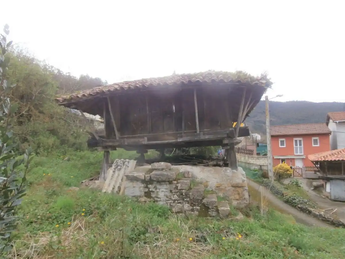Casa amb jardí en venda a Candamo, imagen 9