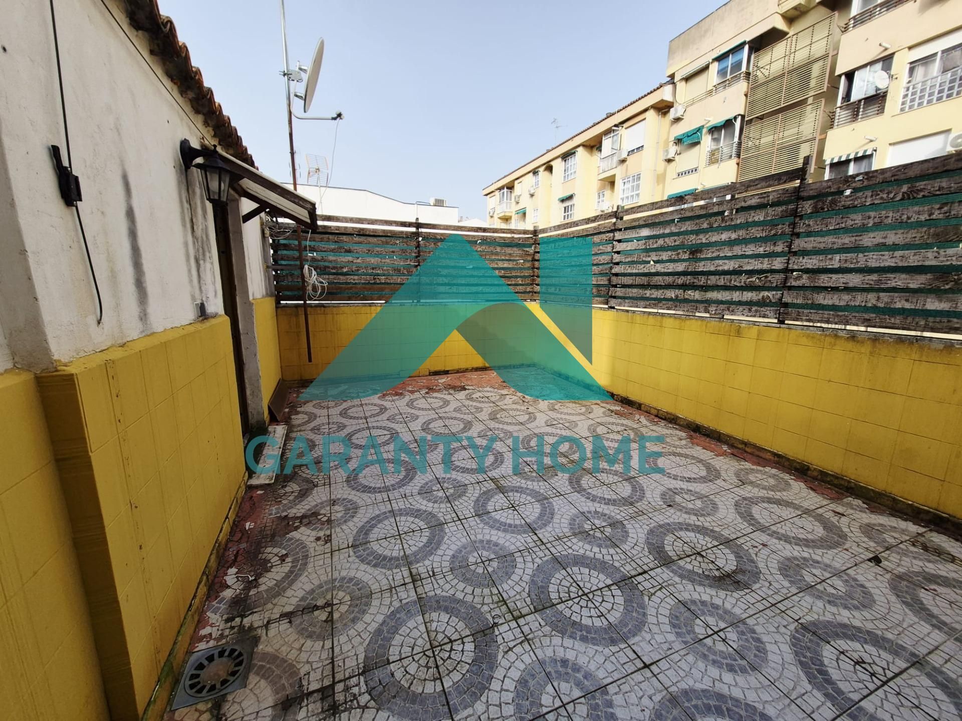 Vista exterior de Casa o xalet en venda en Cáceres Capital amb Aire condicionat, Calefacció i Terrassa