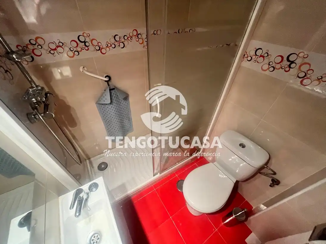 Baño de Piso en venta en Madrid con Terraza, Amueblado y Horno
