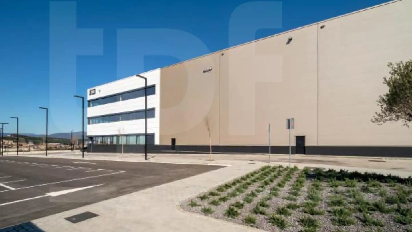 Industriegebäude zur Miete in Periurbano Oeste - Sierra