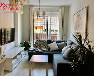 Sala d'estar de Pis en venda en  Córdoba Capital amb Terrassa, Piscina i Piscina comunitària