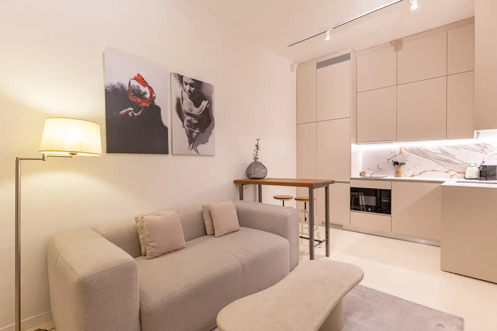 Sala d'estar de Pis de lloguer en Madrid amb Aire condicionat, Calefacció i Moblat