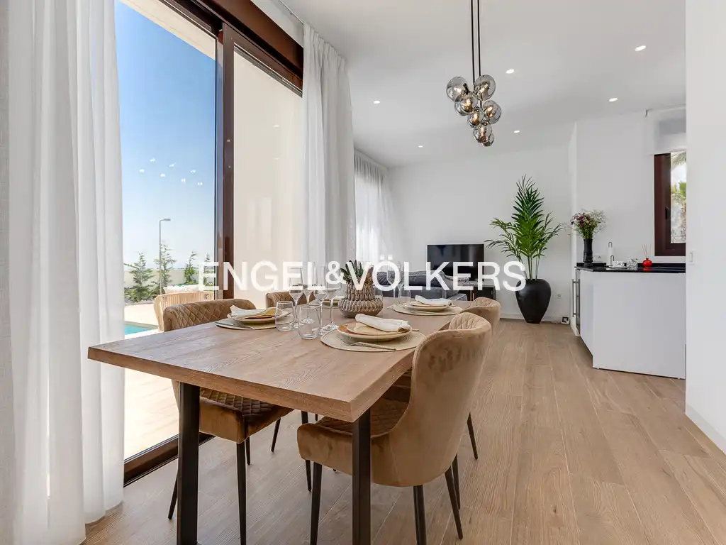 Casa con piscina en venta en Balcón de Finestrat - Terra Marina