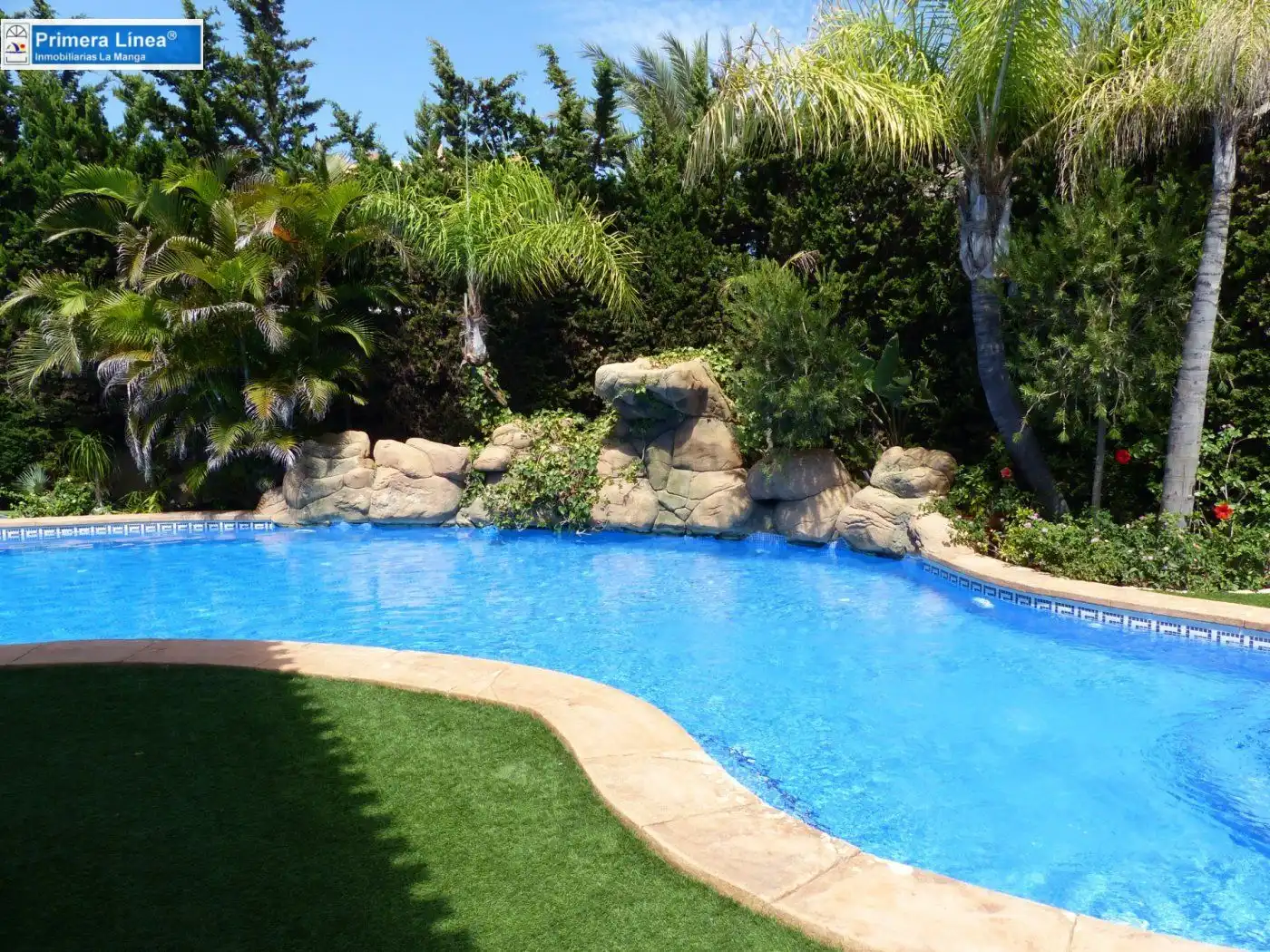 Piscina de Casa o chalet en venta en La Manga del Mar Menor con Jardín privado, Terraza y Trastero