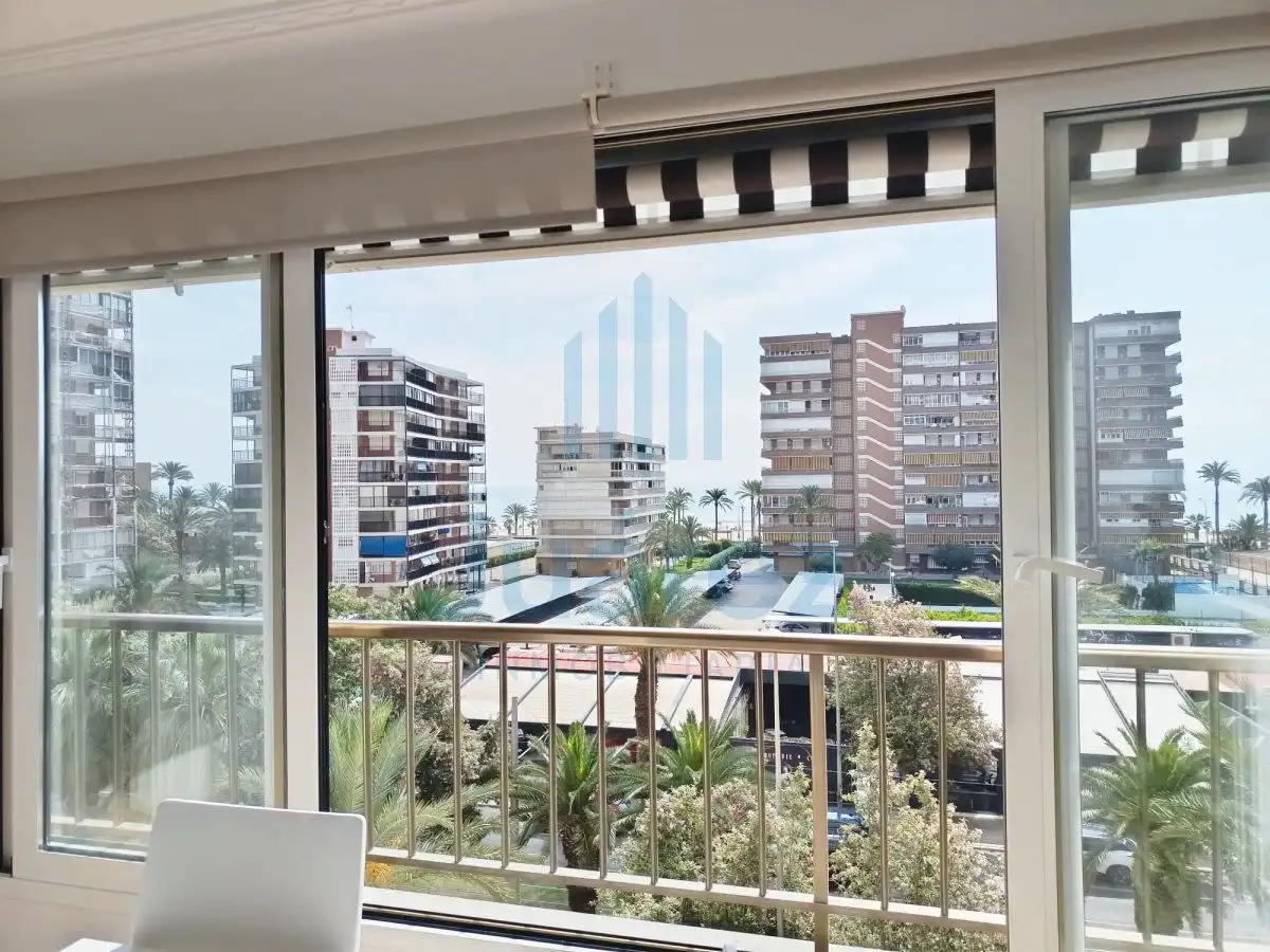 Vista exterior de Piso de alquiler en Alicante / Alacant con Aire acondicionado, Calefacción y Parquet