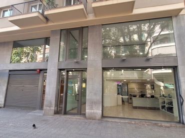 Local comercial en venta en Barcelona - CL VILADOMAT