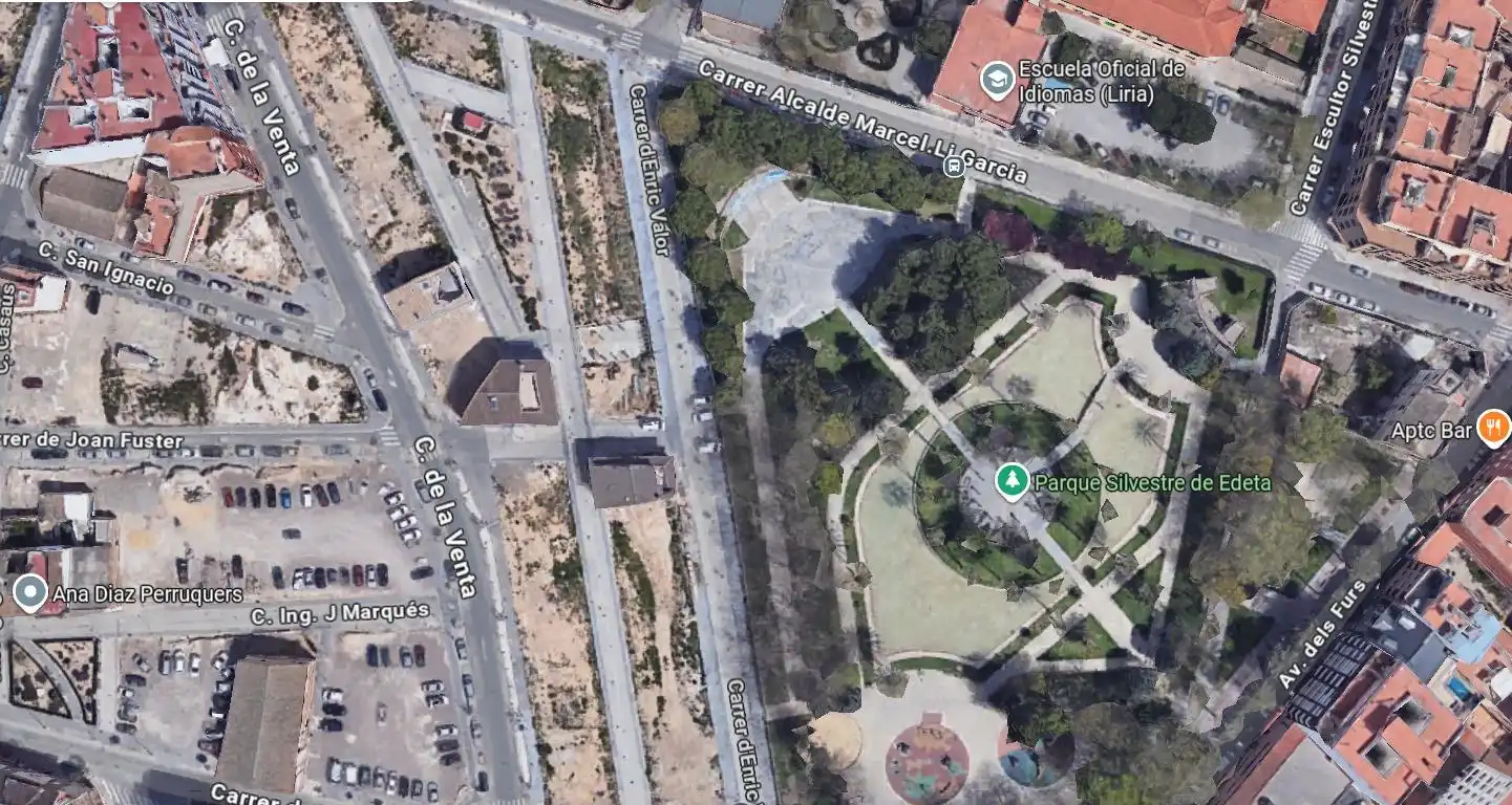 Residential land for sale in Parque de la Bombilla