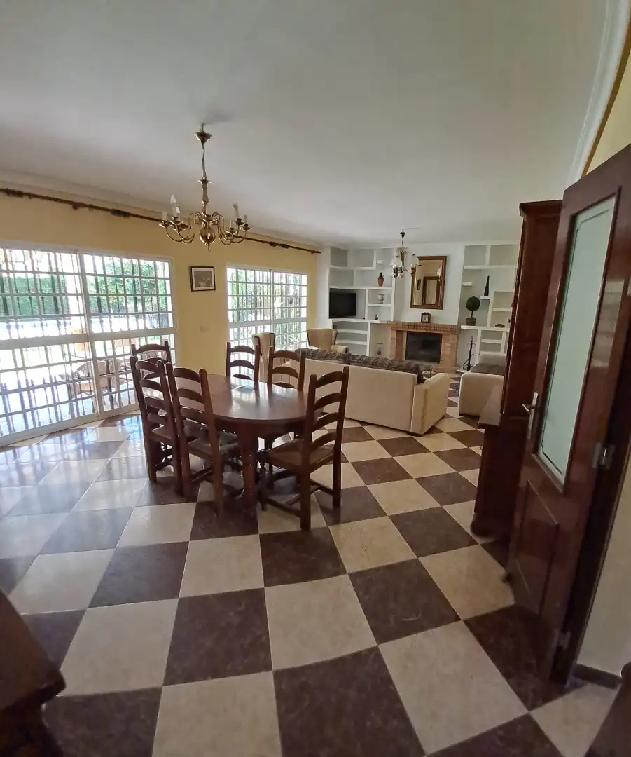 Comedor de Casa o chalet en venta en Palomares del Río con Aire acondicionado, Jardín privado y Terraza