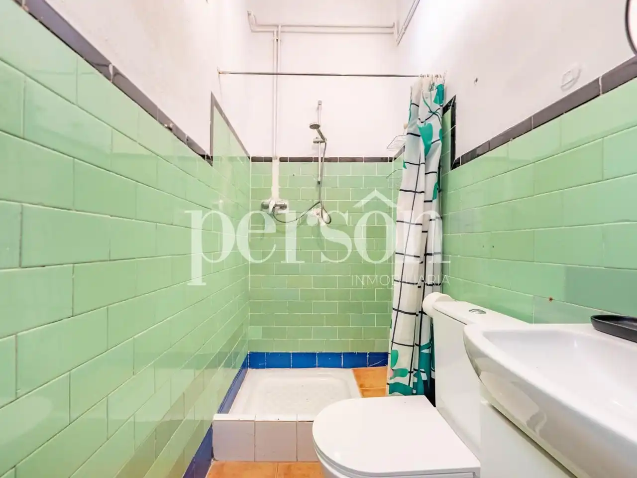 Badezimmer von Erdgeschoss zum Verkauf in Valencia mit Terrasse