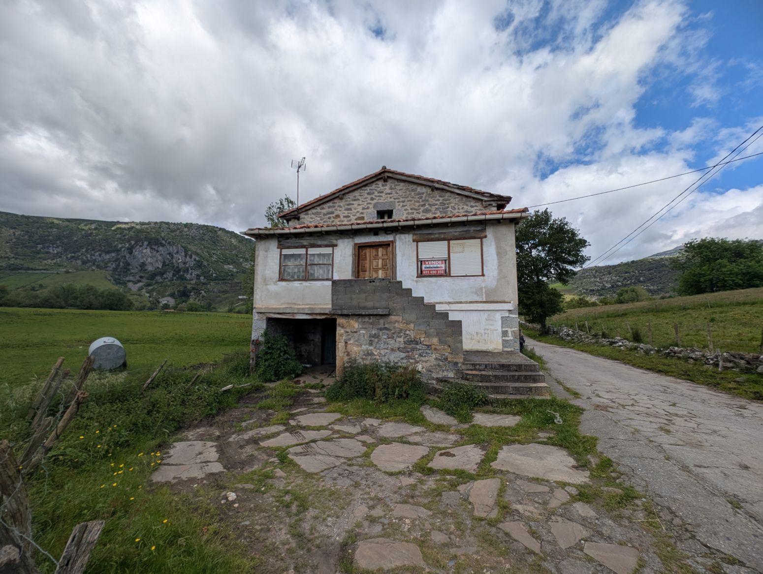 Vista exterior de Casa o xalet en venda en Soba