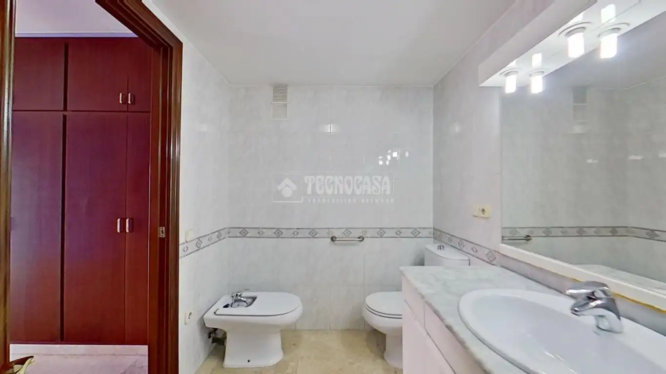 Baño de Piso en venta en Manresa con Aire acondicionado, Calefacción y Balcón