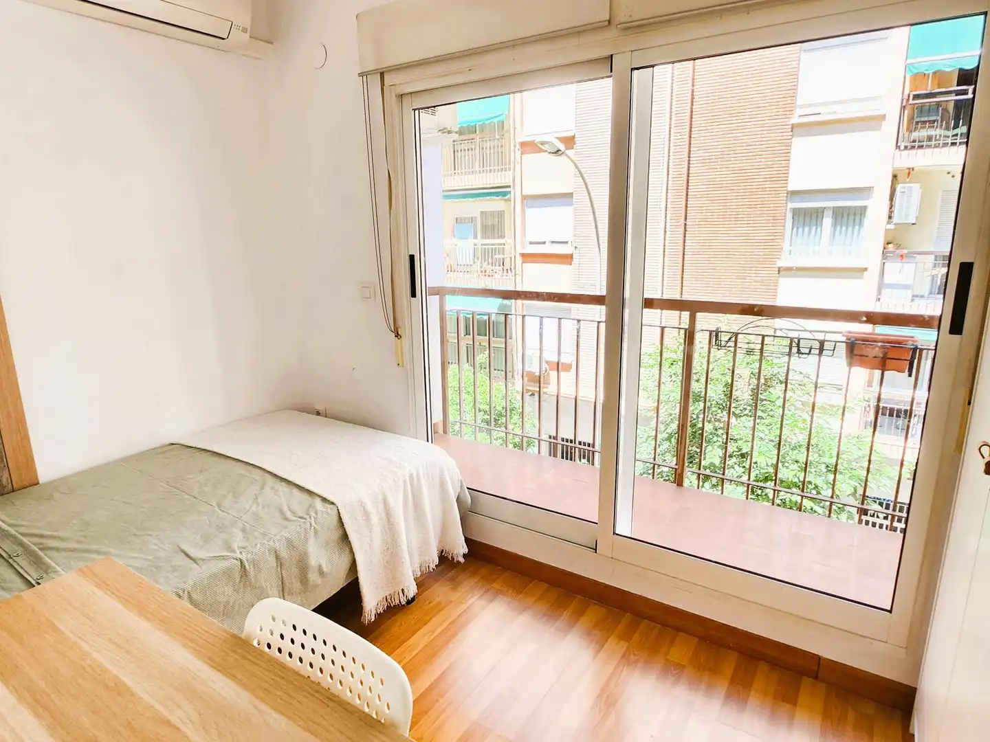 Habitación de Piso para compartir en Valencia con Aire acondicionado, Calefacción y Amueblado