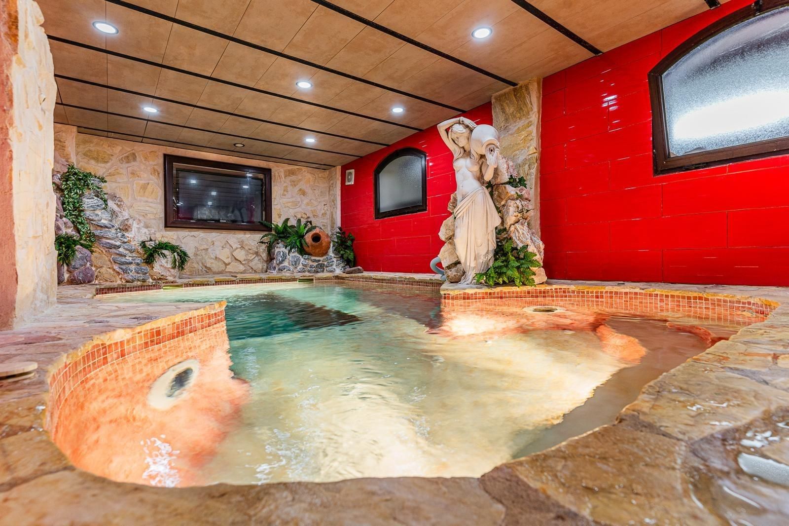 Piscina de Casa adosada en venda en Chiclana de la Frontera amb Aire condicionat, Terrassa i Traster