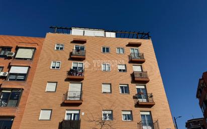 Exterior view of Attic for sale in  Madrid Capital  with Air Conditioner and Terrace