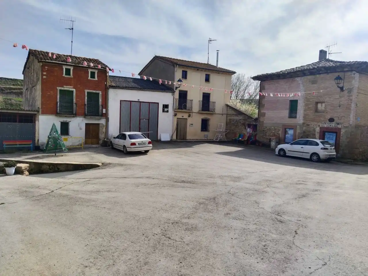 Parking of Detached homes for sale in Briviesca  with Heating and Furnished
