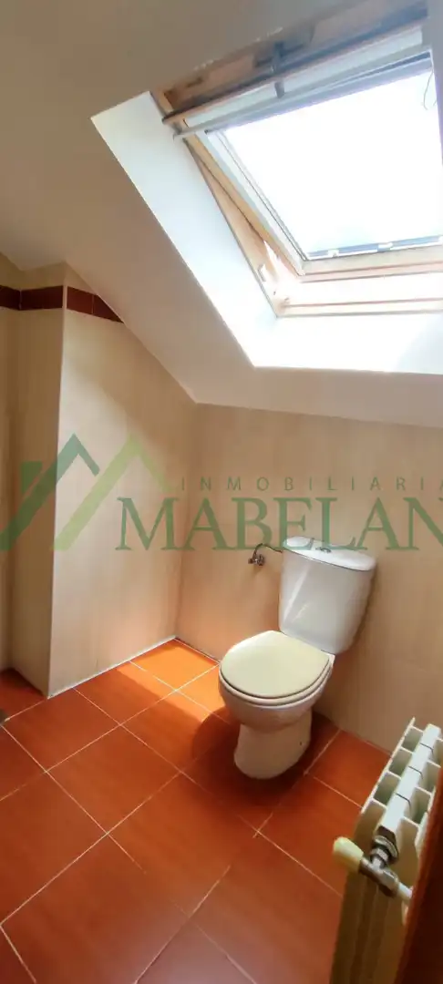 Badezimmer von Maisonette zum Verkauf in Galapagar mit Klimaanlage, Heizung und Möbliert