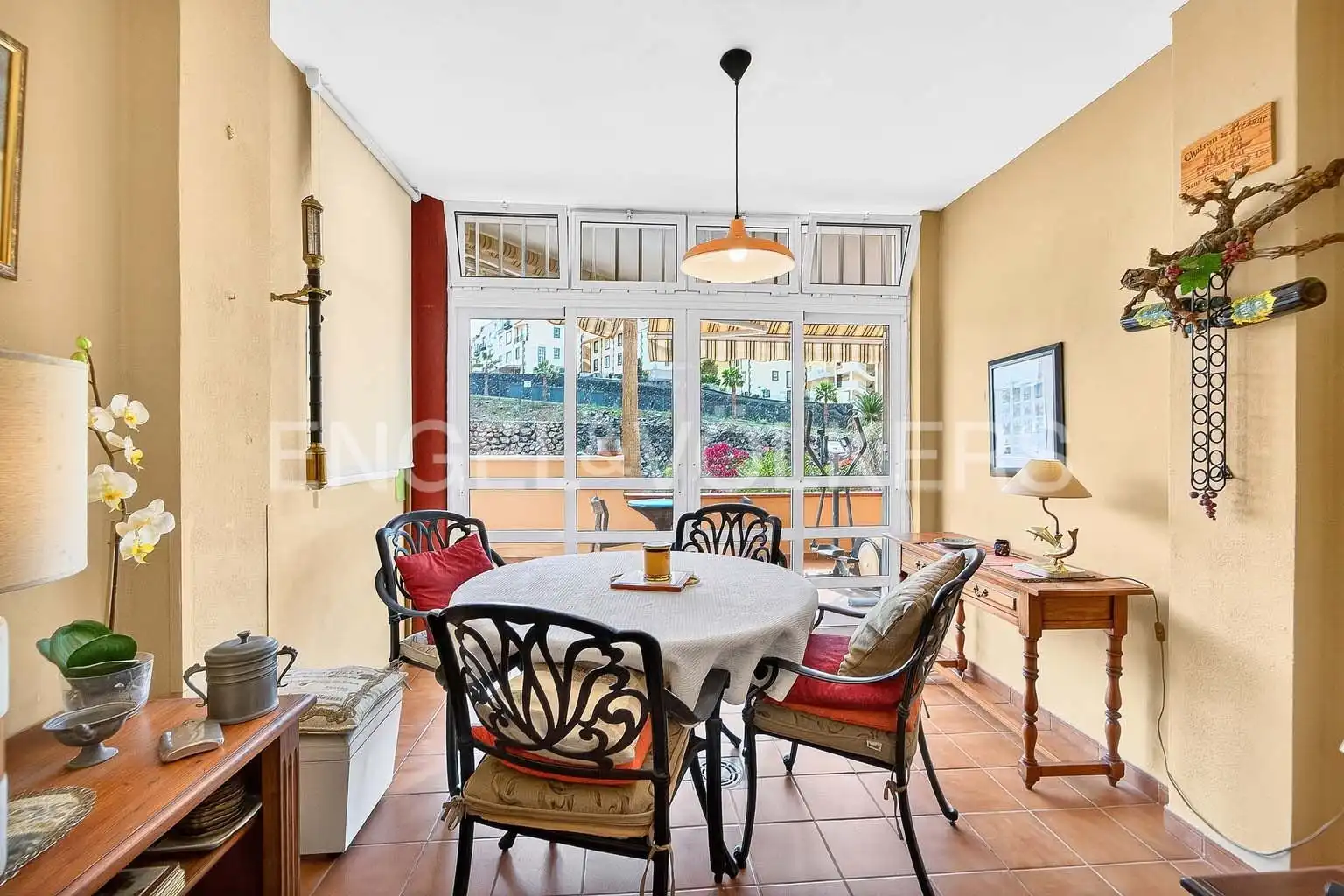 Comedor de Piso en venta en Adeje con Terraza, Piscina y Amueblado