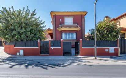 Vista exterior de Casa o xalet en venda en Alhendín amb Terrassa i Balcó