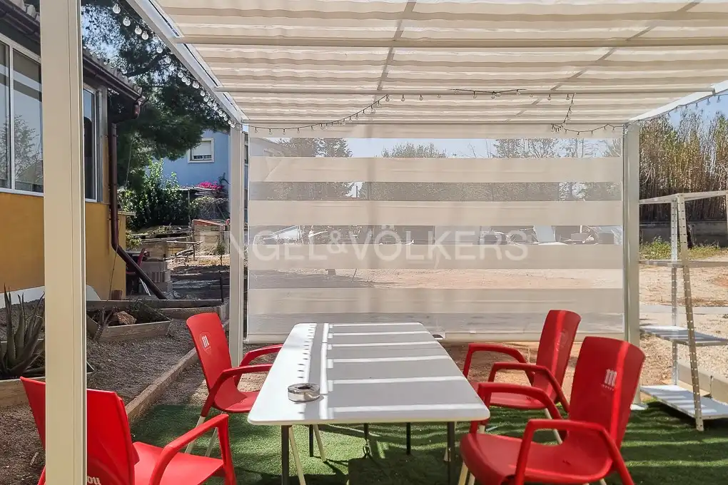 Terraza de Casa o chalet de alquiler en Montserrat con Calefacción, Jacuzzi y Se aceptan mascotas