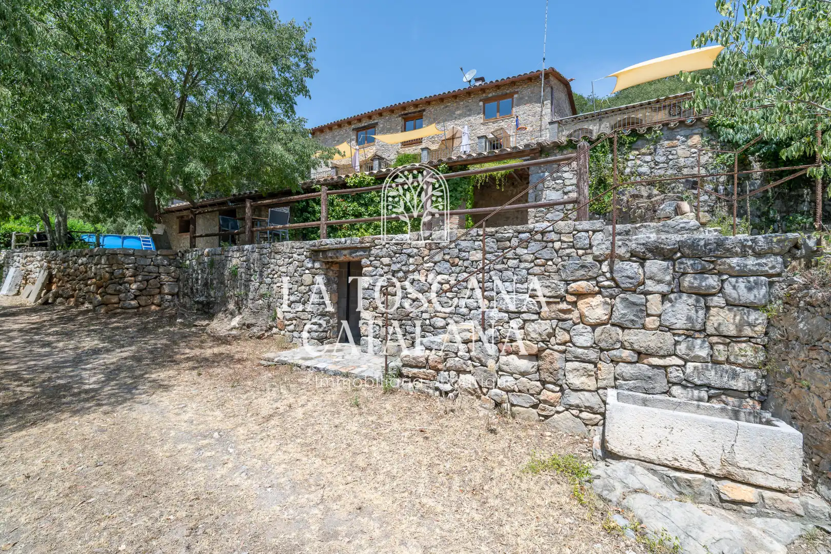 Vista exterior de Finca rústica en venta en Sales de Llierca con Aire acondicionado, Calefacción y Jardín privado