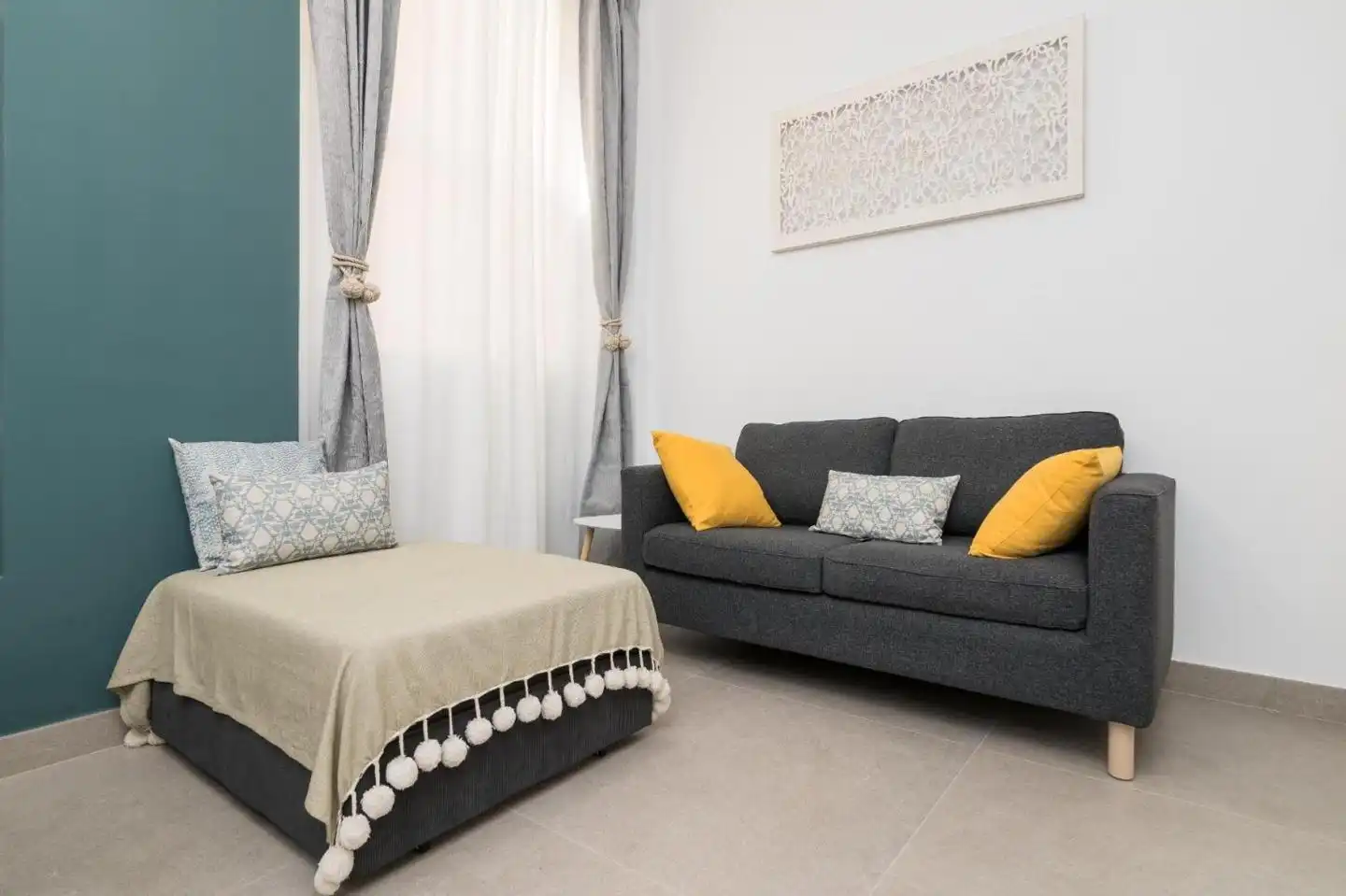 Flat for rent in Calle Carretería, La Goleta - San Felipe Neri