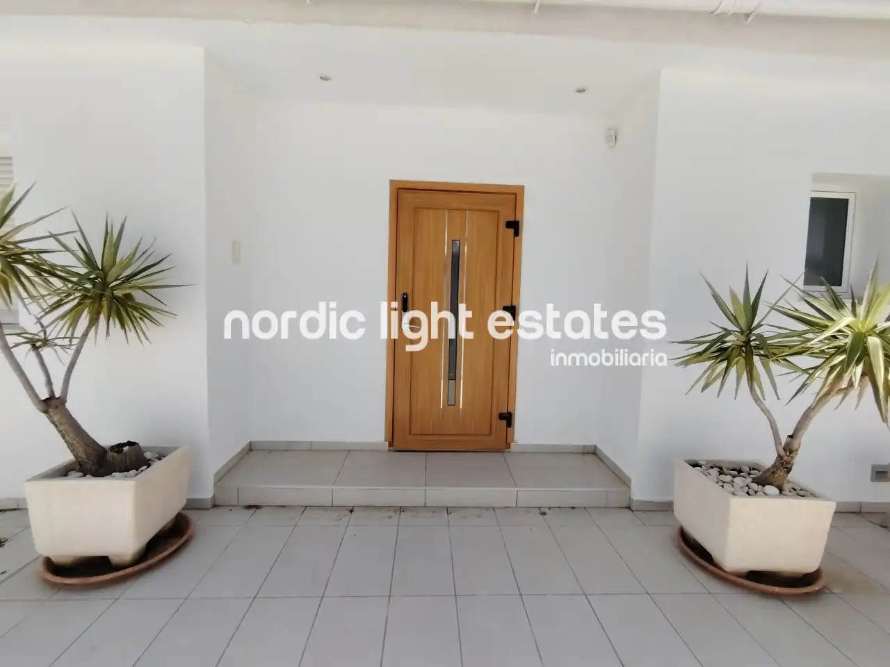 Vista exterior de Casa o chalet en venta en Nerja con Terraza y Piscina
