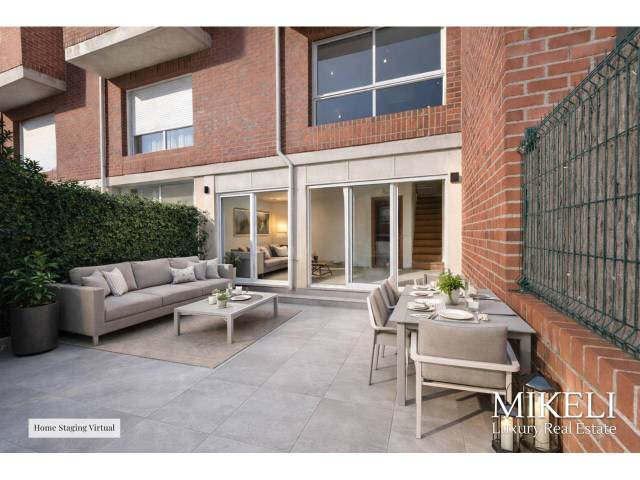 Casa adosada en Venta en Calle AVENIDA CANTABRIA en La Pereda