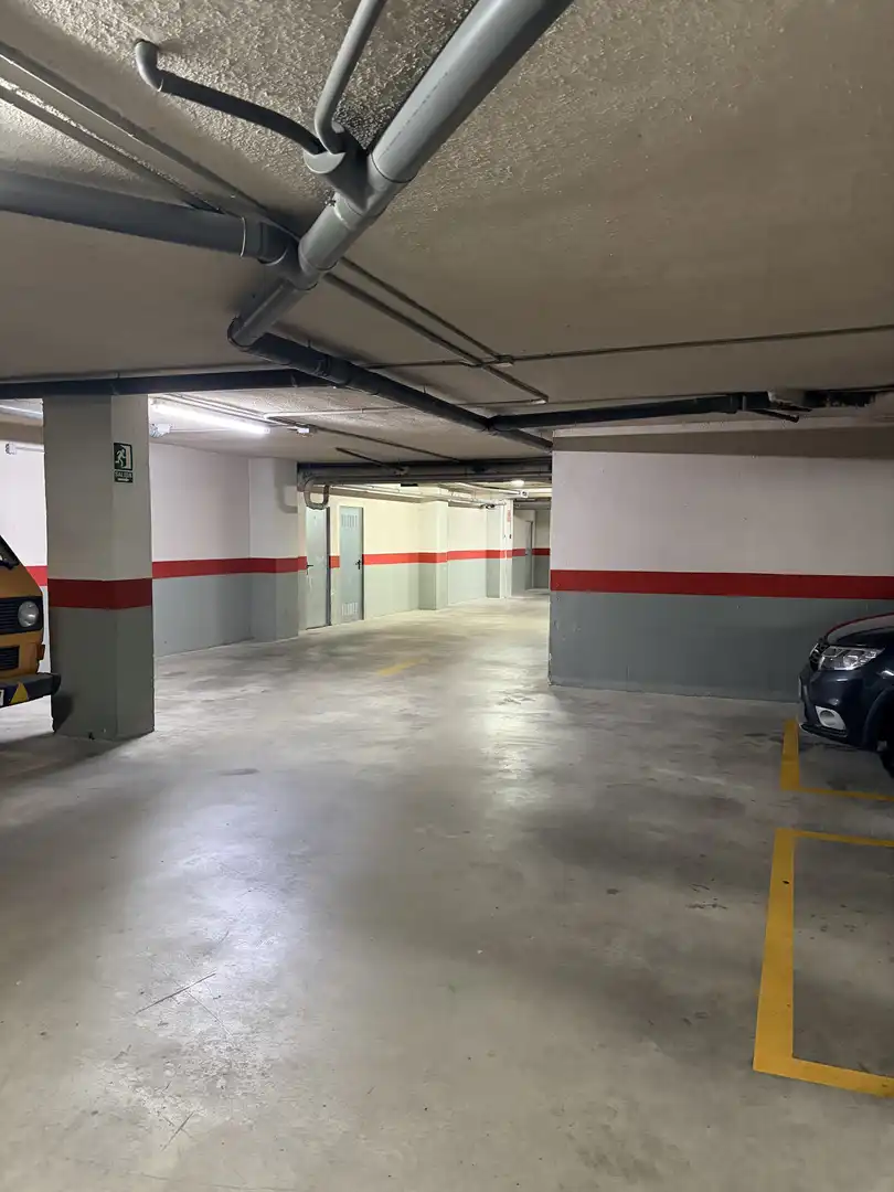 Parking of Garage for rent in Paterna