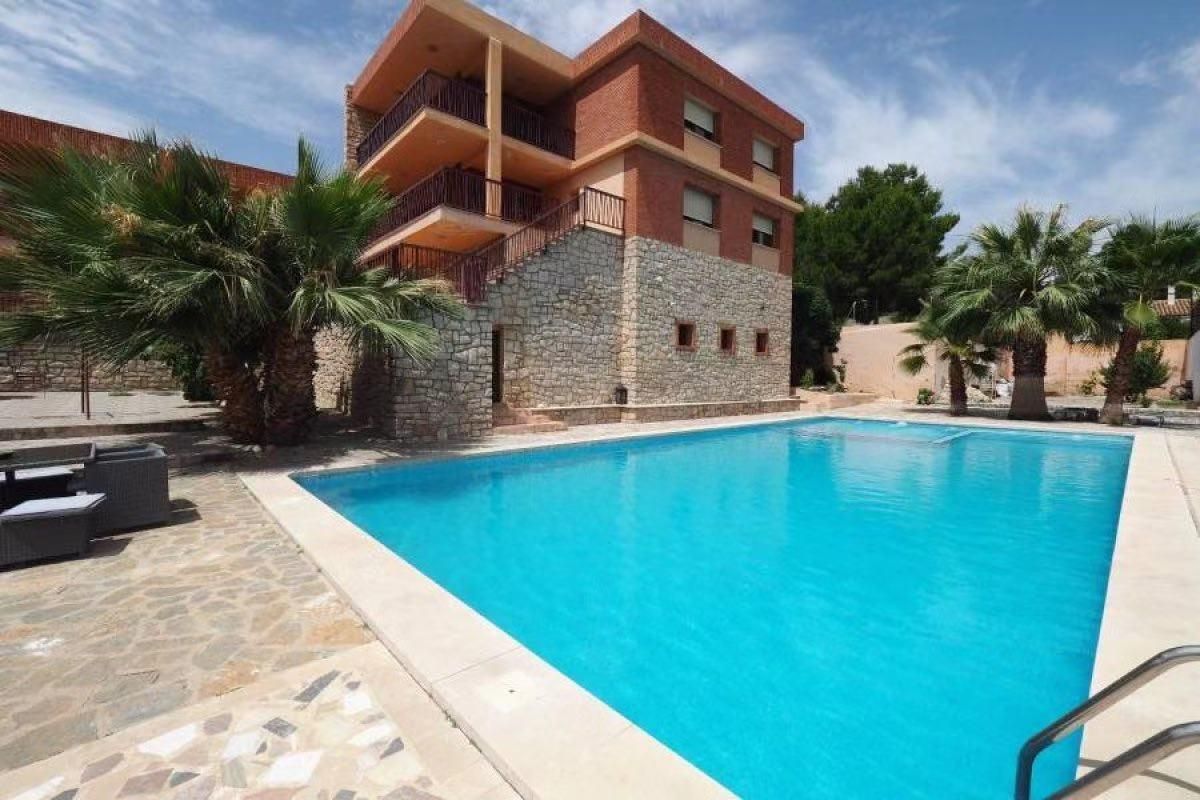 Swimming pool of House or chalet for sale in Alicante / Alacant  with Air Conditioner, Private garden and Terrace