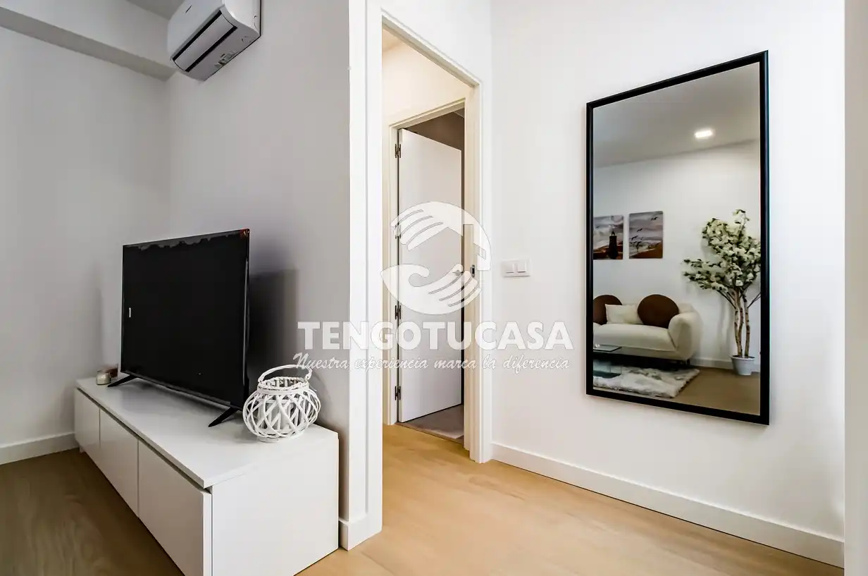 Bedroom of Flat for sale in Madrid  with Air Conditioner, Heating and Furnished