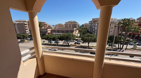 Foto 2 de Piso en venta en Avenida de Andalucía, 100, Urbanización Santa Rosa, Torrox