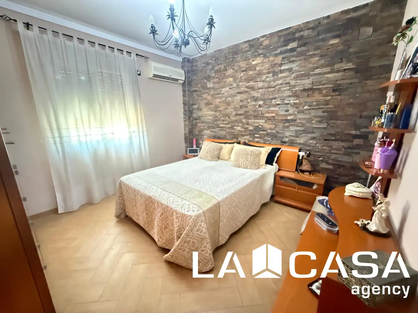 Bedroom of Detached homes for sale in Dos Hermanas  with Air Conditioner, Terrace and Storage room