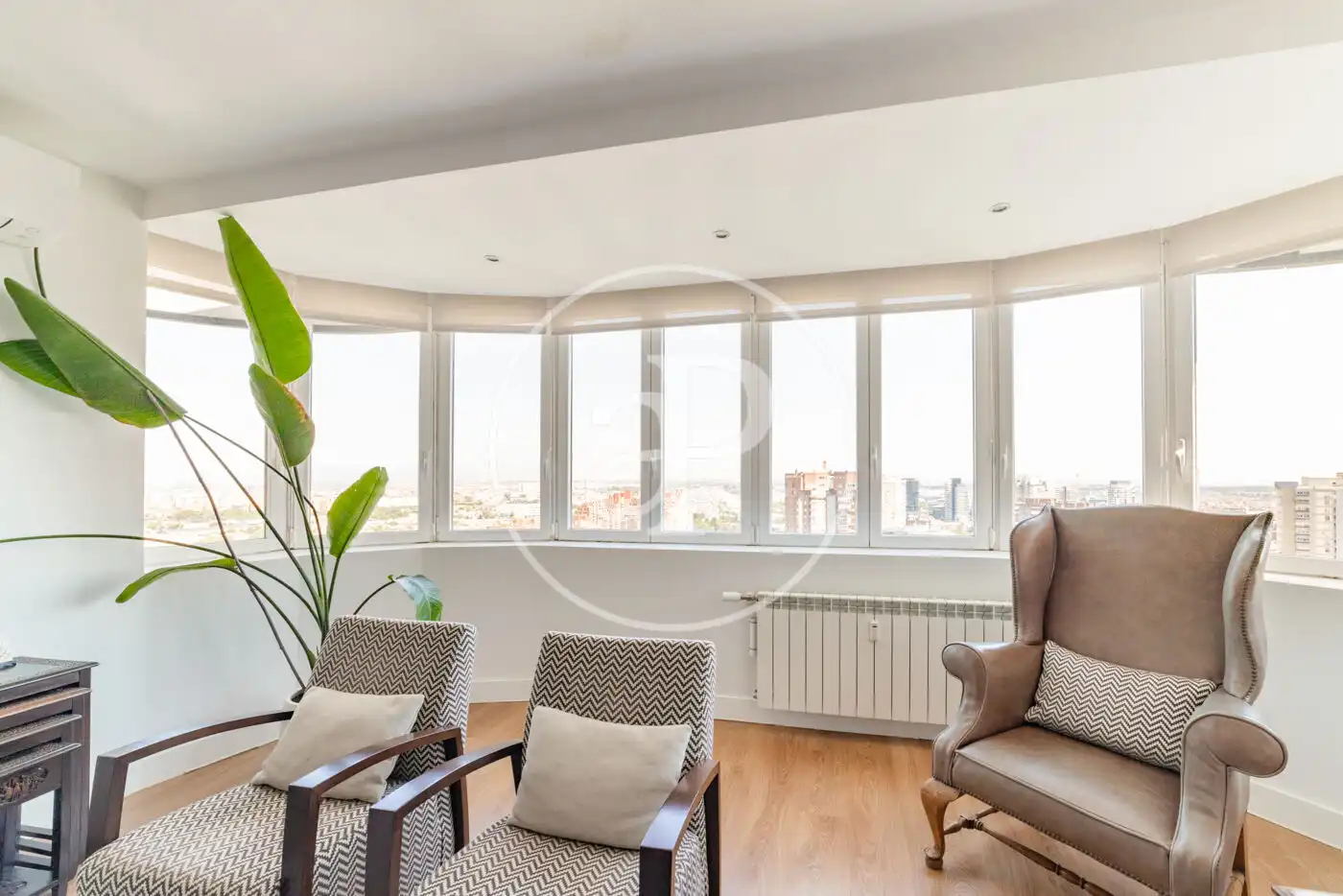 Sala de estar de Ático en venta en Madrid con Aire acondicionado, Calefacción y Jardín privado