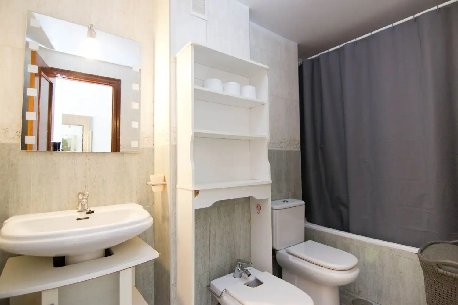 Badezimmer von Wohnung zur Miete in Villanueva de la Cañada mit Klimaanlage