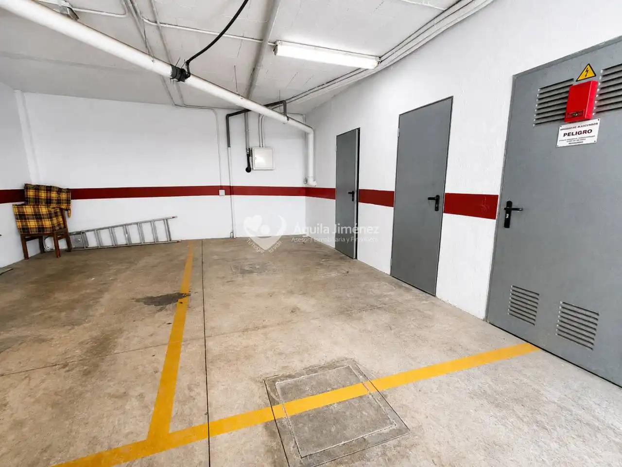 Parking of Flat for sale in Alcalá de Guadaira  with Air Conditioner, Heating and Storage room