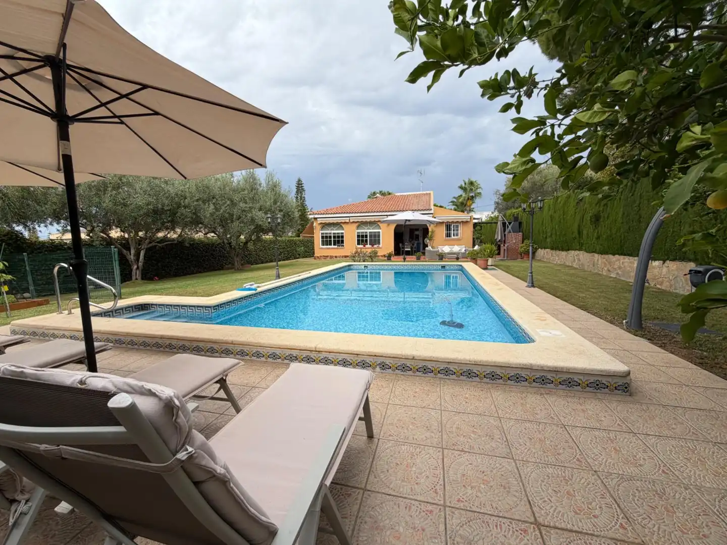 Villa avec piscine à vendre à Rascanya