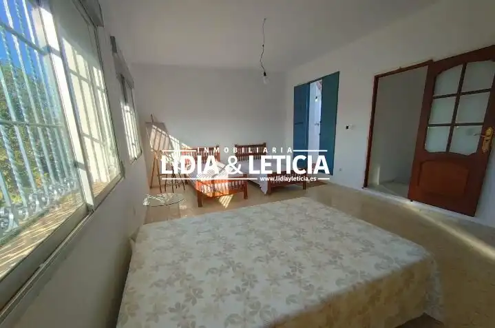 Bedroom of Houses for sale in El Viso del Alcor  with Private garden, Swimming Pool and Furnished