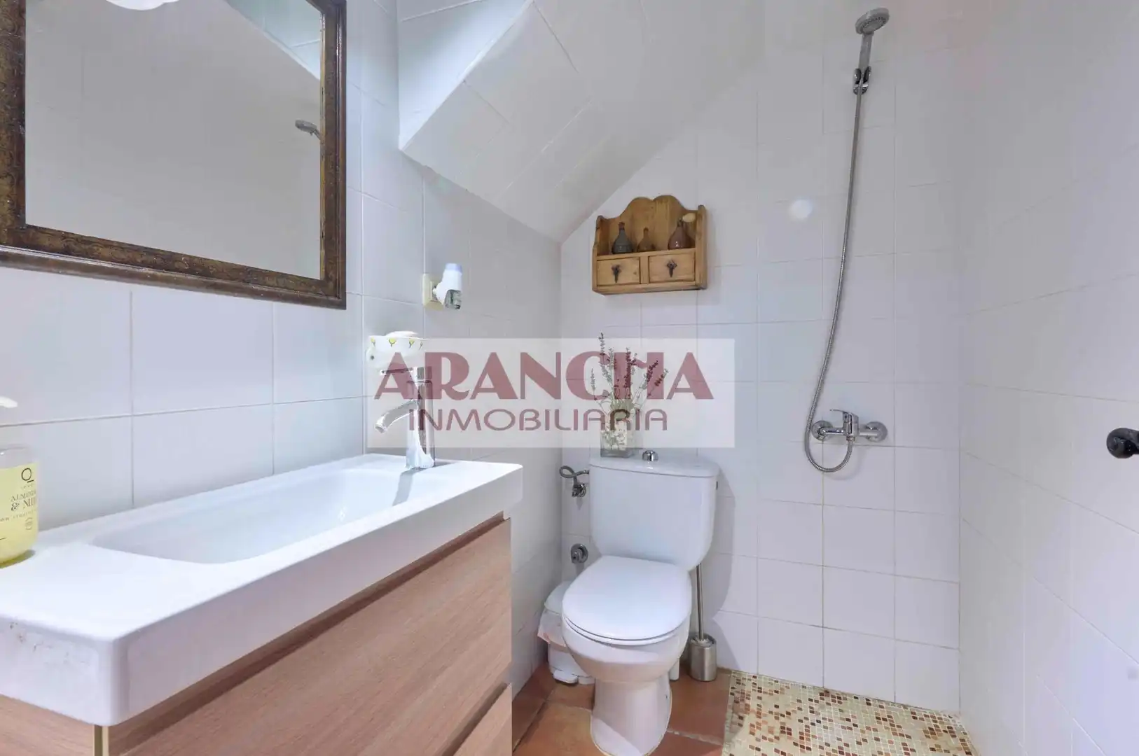 Bathroom of Houses for sale in Chipiona  with Air Conditioner, Terrace and Storage room