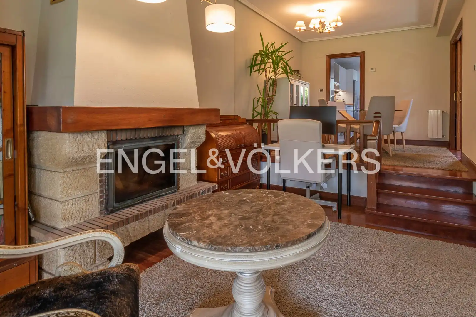 Wohnzimmer von Einfamilien-Reihenhaus zum Verkauf in Gamiz-Fika mit Heizung, Privatgarten und Terrasse
