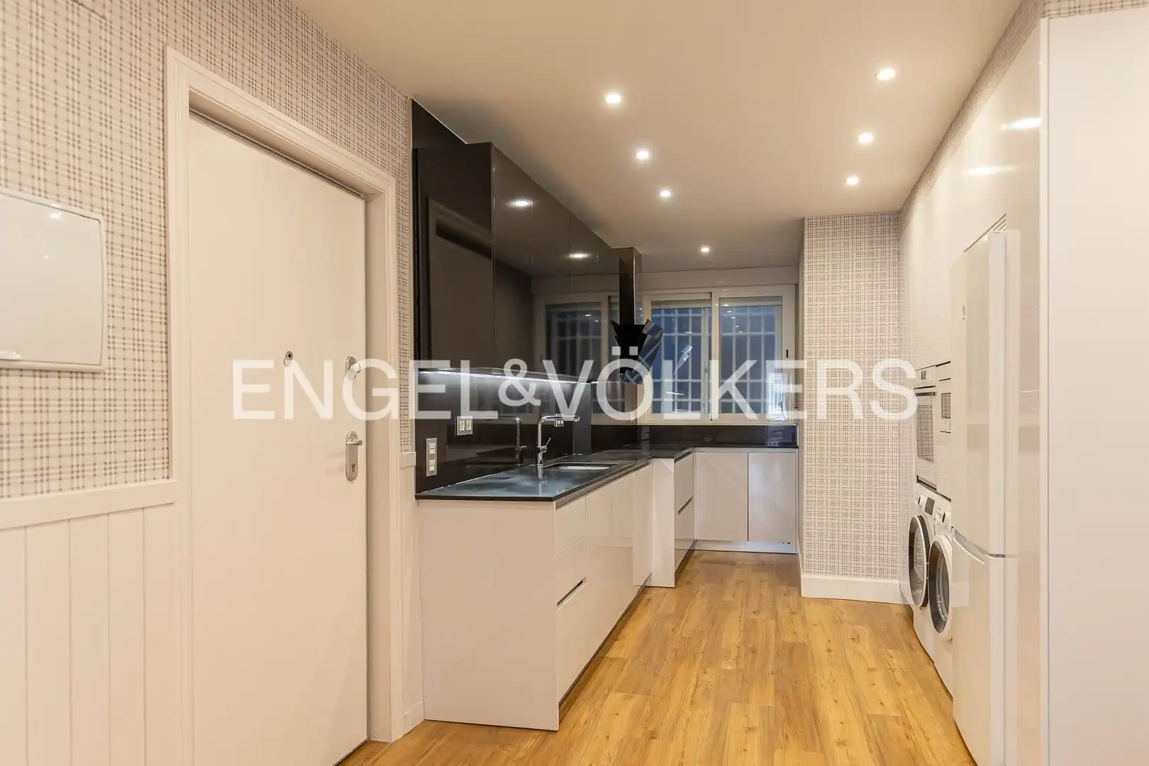 Cocina de Piso en venta en Madrid con Calefacción, Terraza y Trastero