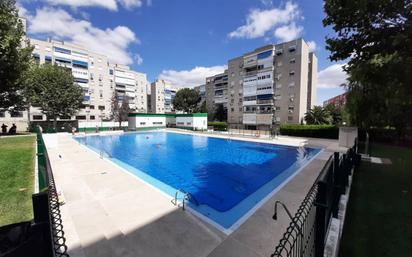 Swimming pool of Flat for sale in Fuenlabrada  with Air Conditioner, Terrace and Swimming Pool