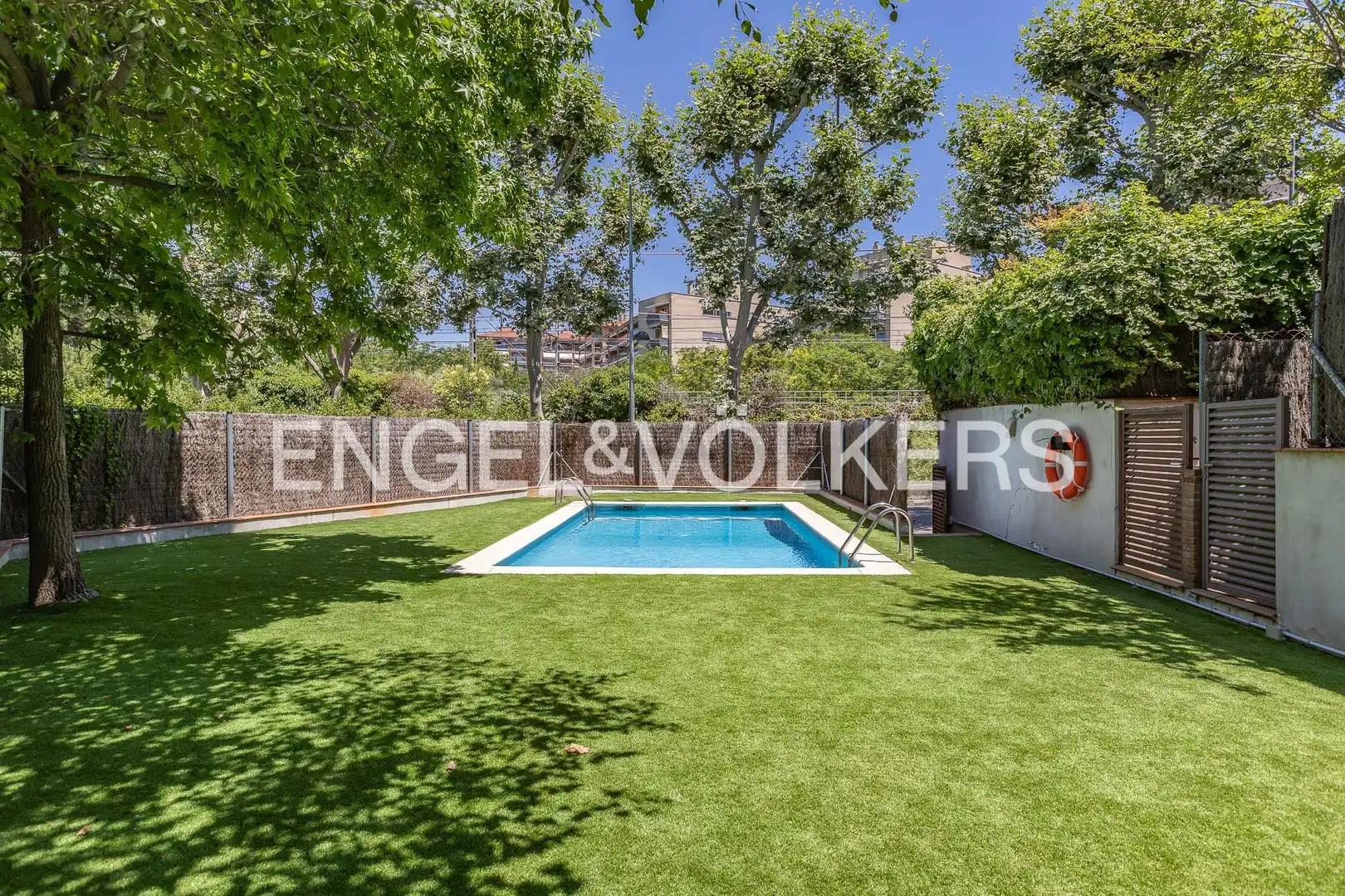 Piscina de Àtic en venda en Sant Cugat del Vallès amb Calefacció, Jardí privat i Parquet