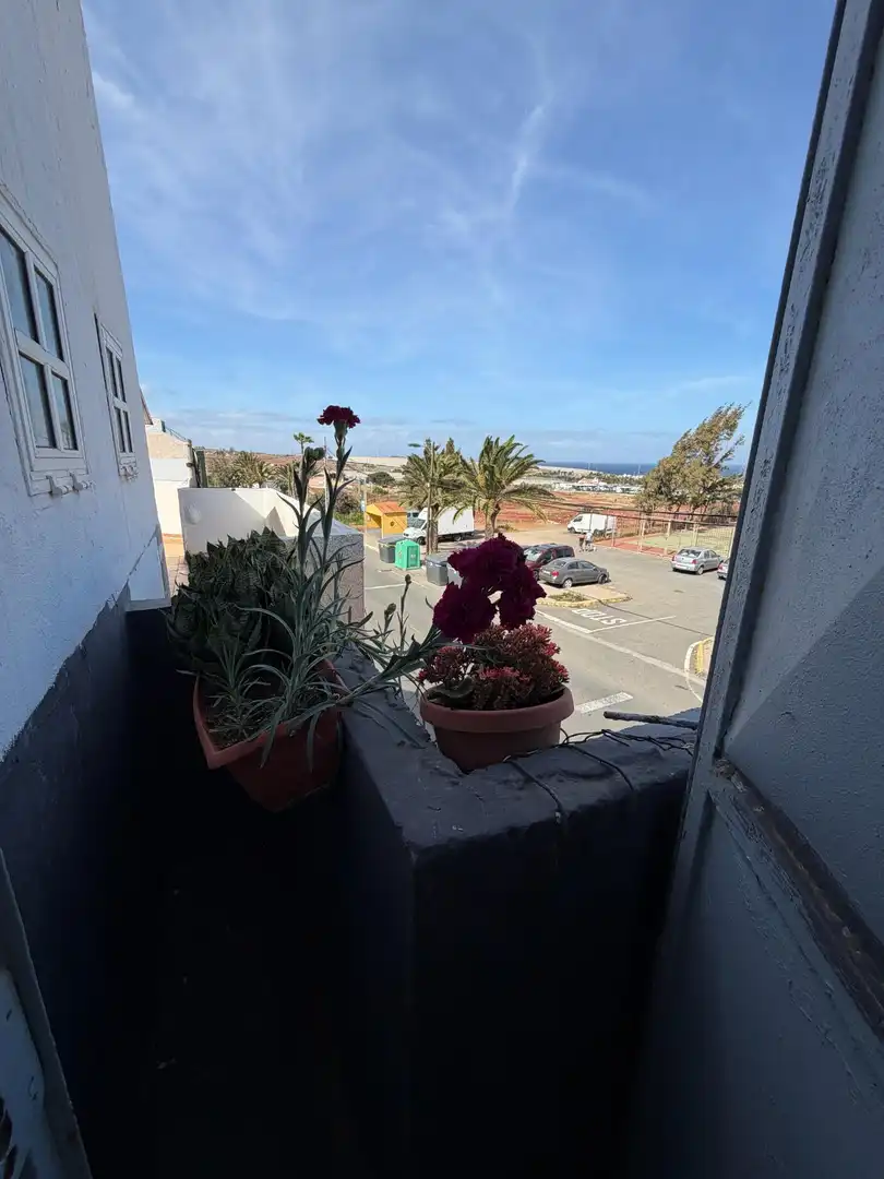 Vista exterior de Àtic en venda en Telde amb Terrassa, Moblat i Balcó