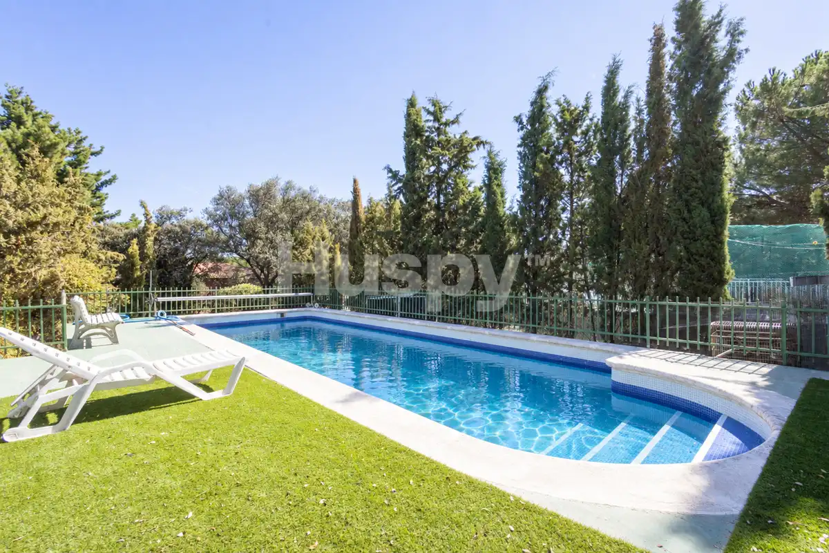 Houses for sale in Calle de la Codorniz, La Navata