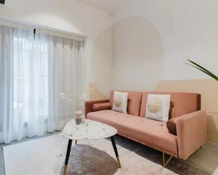 Sala d'estar de Apartament de lloguer en  Madrid Capital amb Aire condicionat