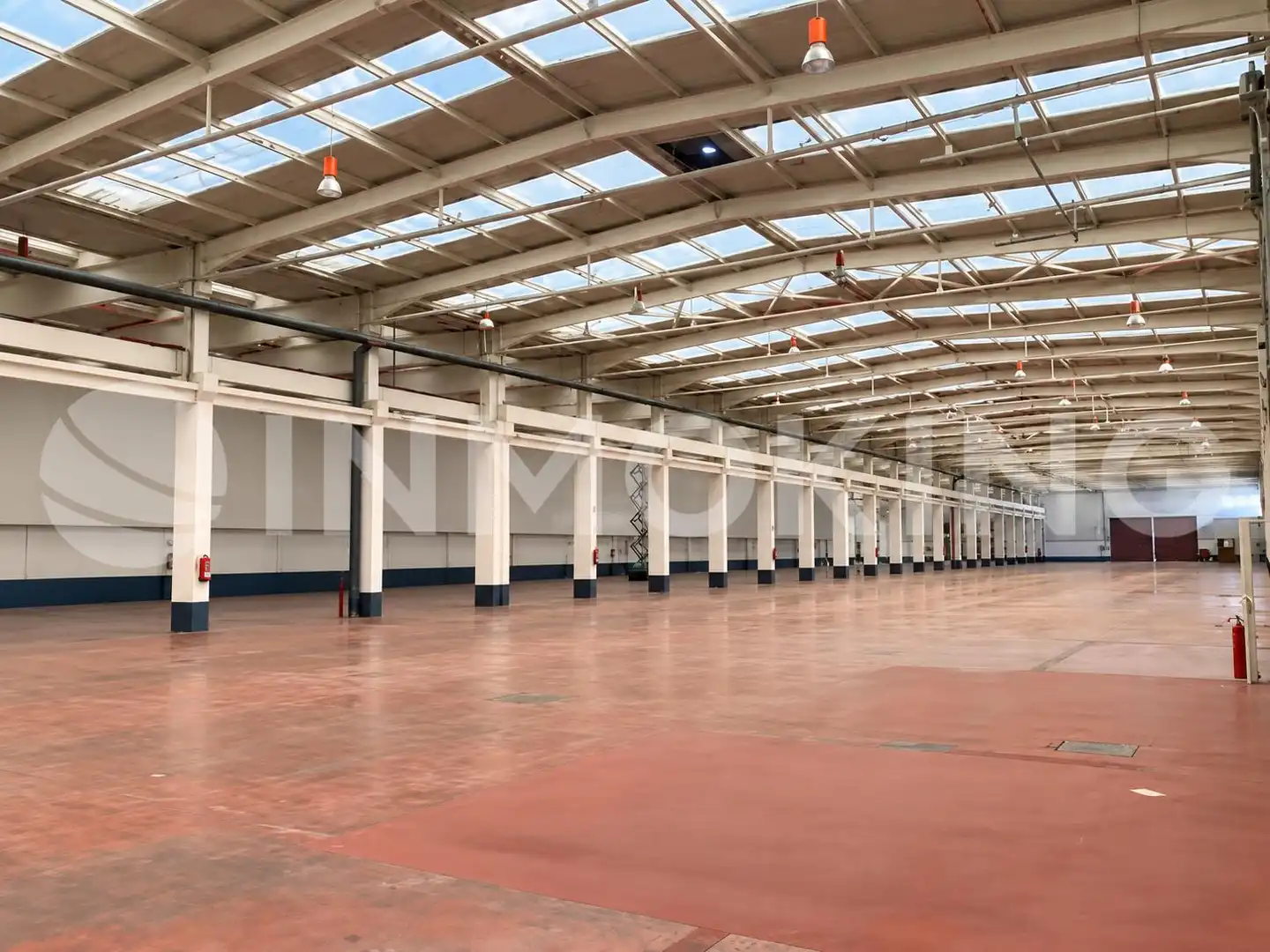 Industrial building to rent in Torres Quevedo 18, imagen 3