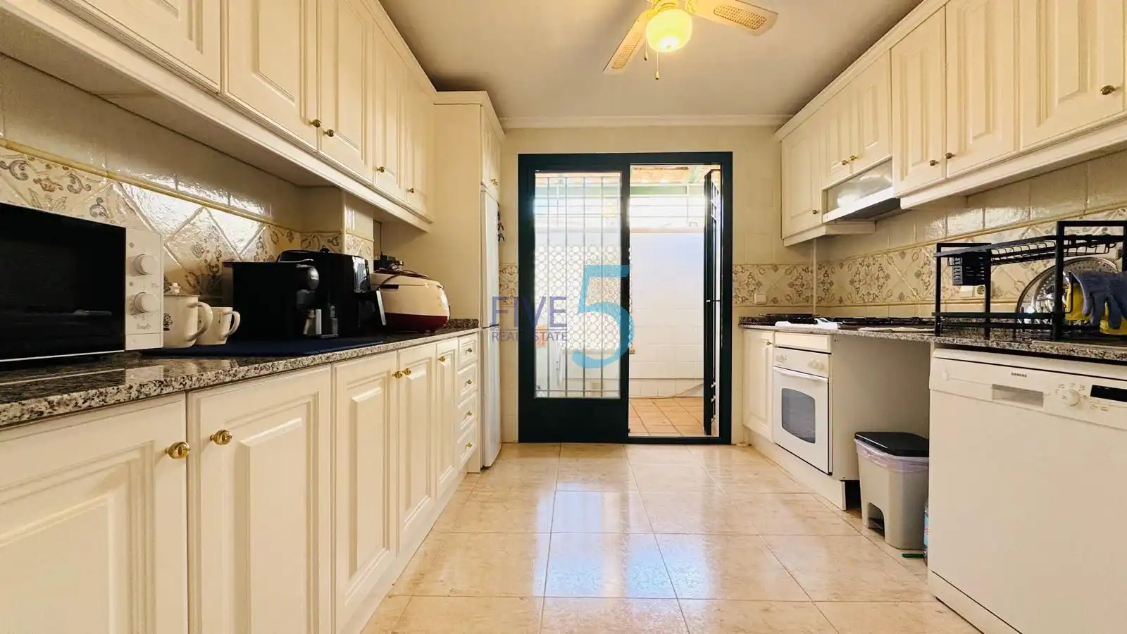 Adosado con piscina en venta en Orihuela Costa, imagen 4